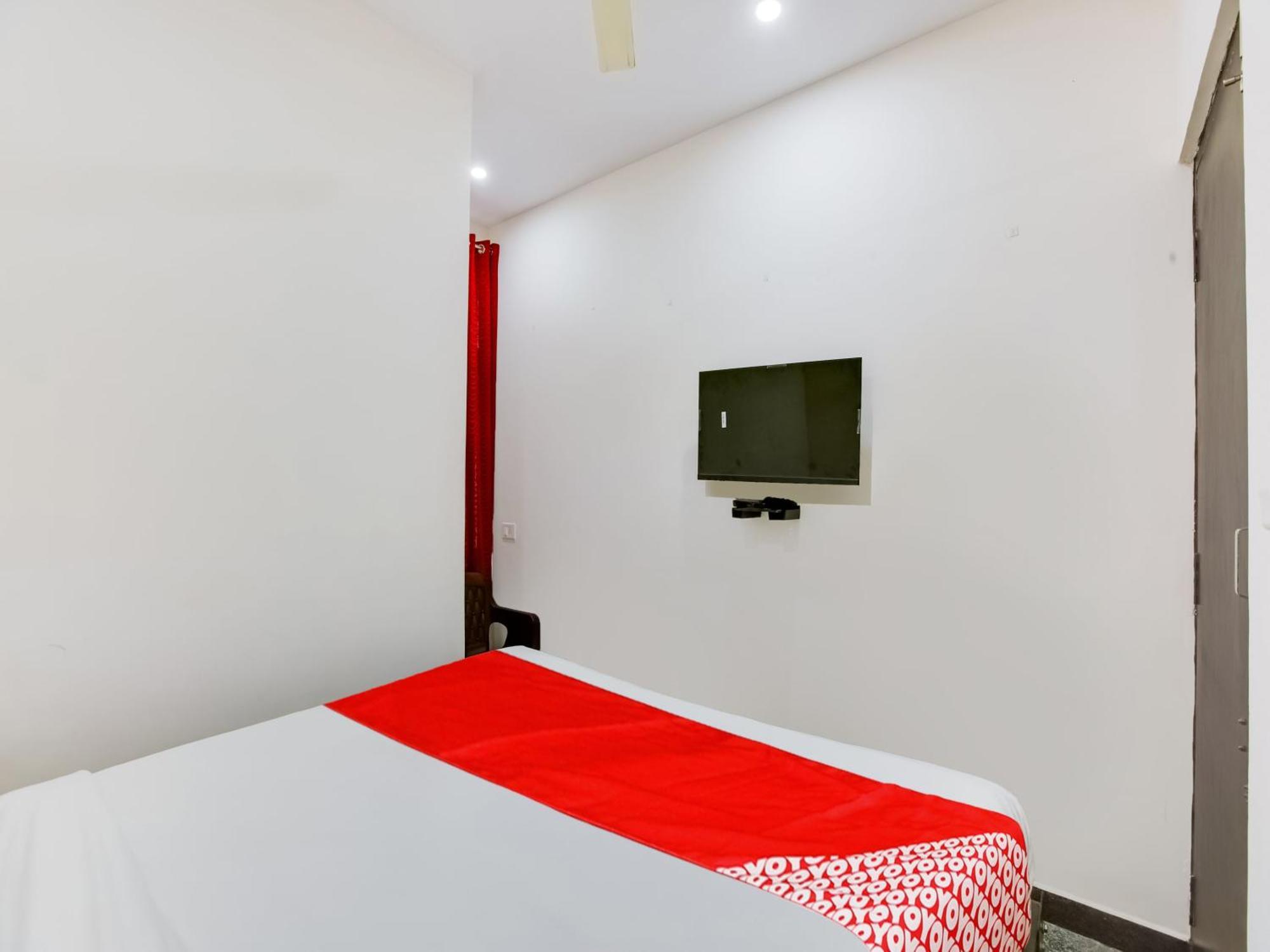 Hotel O Manjushree Boarding & Lodging Nearby Dr.Br Ambedkar Stadium Basveshwar Nagar 班加罗尔 外观 照片